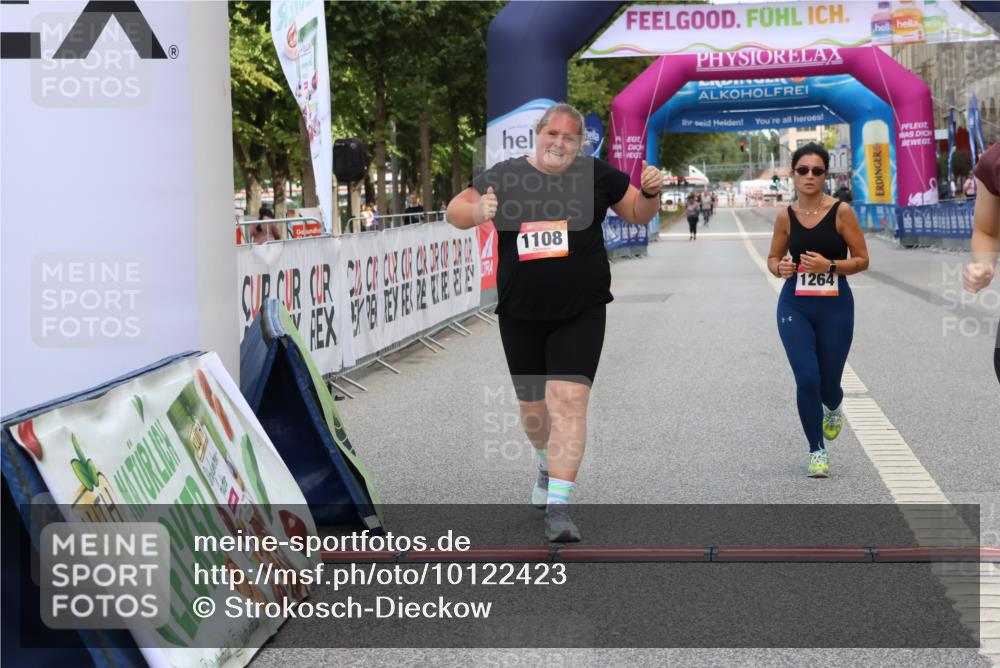 06.09.2026 - CURREX Alsterlauf Strokosch-Dieckow http://msf.ph/oto/10122423 06.09.2026 12:06:51 Ziel 1108, 1261, 1262 meine-sportfotos.de