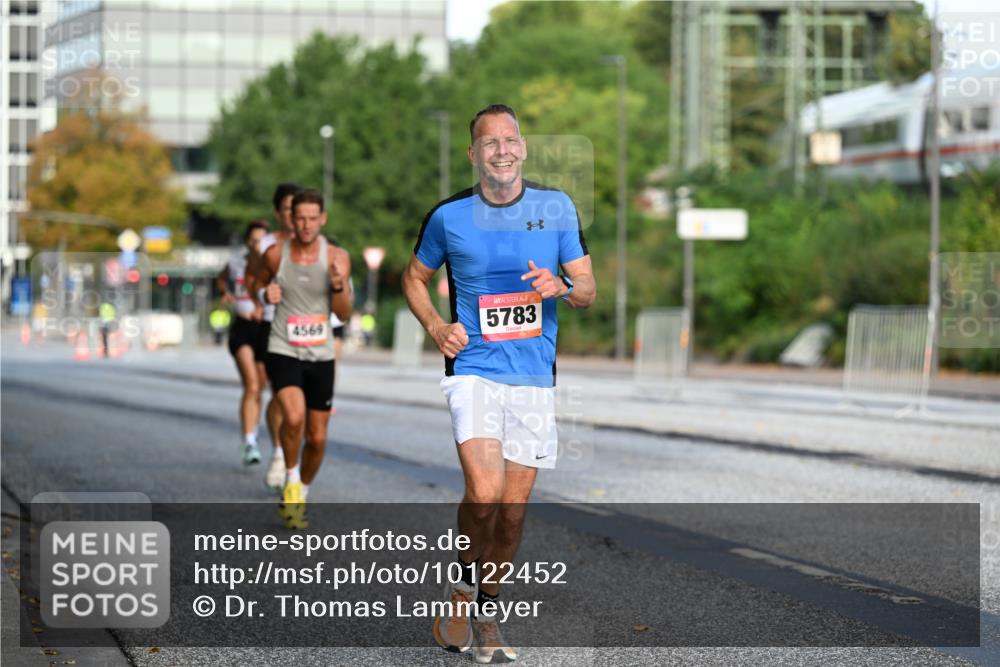 06.09.2026 - CURREX Alsterlauf Dr. Thomas Lammeyer http://msf.ph/oto/10122452 06.09.2026 09:37:45 Laufen 4569, 5783 meine-sportfotos.de