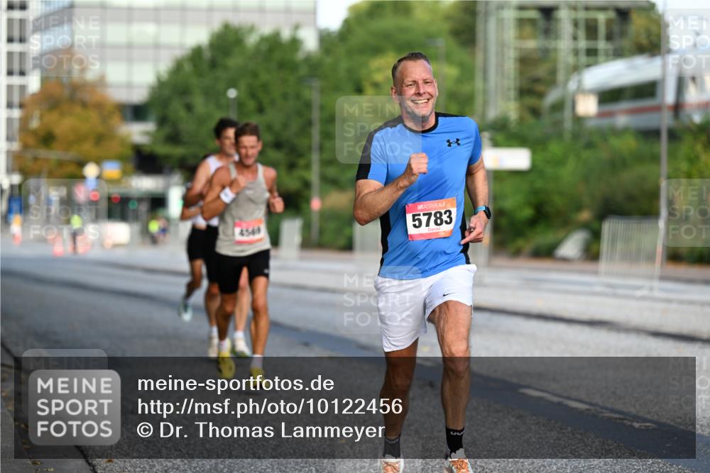 06.09.2026 - CURREX Alsterlauf Dr. Thomas Lammeyer http://msf.ph/oto/10122456 06.09.2026 09:37:46 Laufen 4569, 5783 meine-sportfotos.de