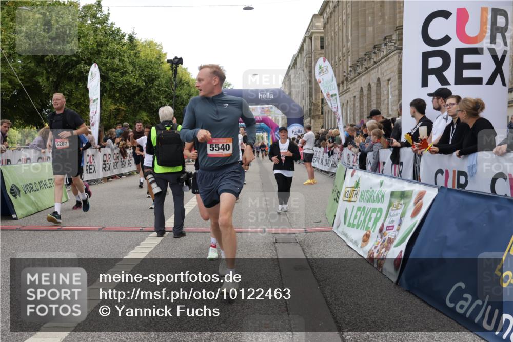 06.09.2026 - CURREX Alsterlauf Yannick Fuchs http://msf.ph/oto/10122463 06.09.2026 10:02:18 Ziel 2147, 2389, 2513, 2700, 3613, 3728, 3800, 4363, 4459, 4817, 4872, 5079, 5109, 5328, 5539, 5540, 5728, 5772, 5893, 6207, 6383 meine-sportfotos.de