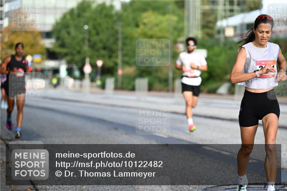 06.09.2026 - CURREX Alsterlauf Dr. Thomas Lammeyer http://msf.ph/oto/10122482 06.09.2026 09:37:50 Laufen  meine-sportfotos.de
