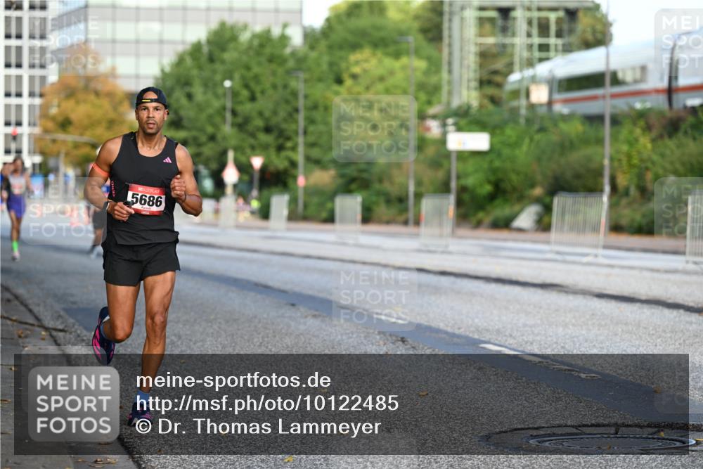 06.09.2026 - CURREX Alsterlauf Dr. Thomas Lammeyer http://msf.ph/oto/10122485 06.09.2026 09:37:52 Laufen 5686 meine-sportfotos.de