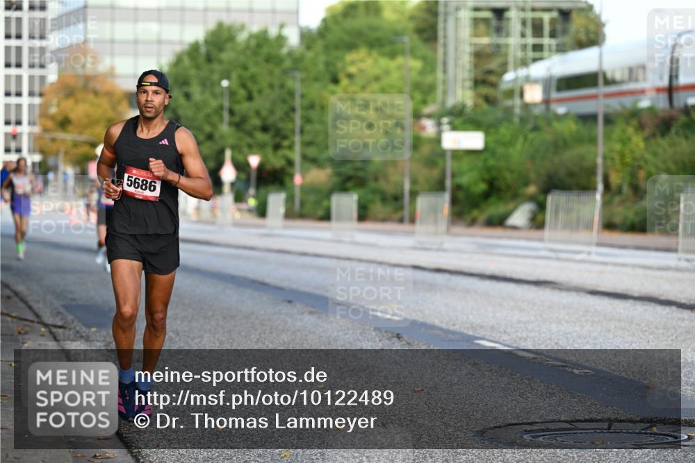 06.09.2026 - CURREX Alsterlauf Dr. Thomas Lammeyer http://msf.ph/oto/10122489 06.09.2026 09:37:52 Laufen 5686 meine-sportfotos.de