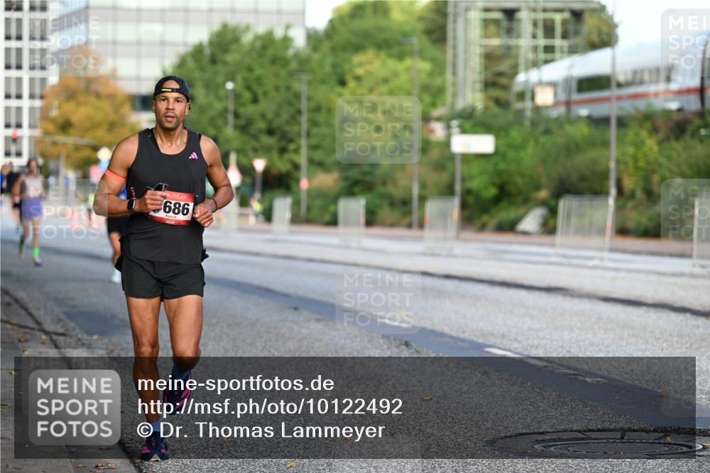 06.09.2026 - CURREX Alsterlauf Dr. Thomas Lammeyer http://msf.ph/oto/10122492 06.09.2026 09:37:52 Laufen 686 meine-sportfotos.de