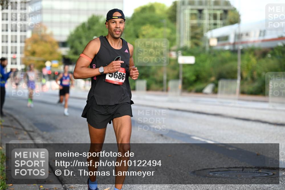 06.09.2026 - CURREX Alsterlauf Dr. Thomas Lammeyer http://msf.ph/oto/10122494 06.09.2026 09:37:53 Laufen 5686 meine-sportfotos.de