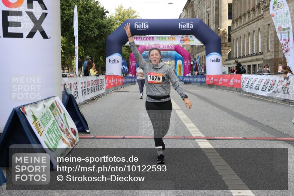 06.09.2026 - CURREX Alsterlauf Strokosch-Dieckow http://msf.ph/oto/10122593 06.09.2026 12:07:30 Ziel 1076, 3821, 3822 meine-sportfotos.de