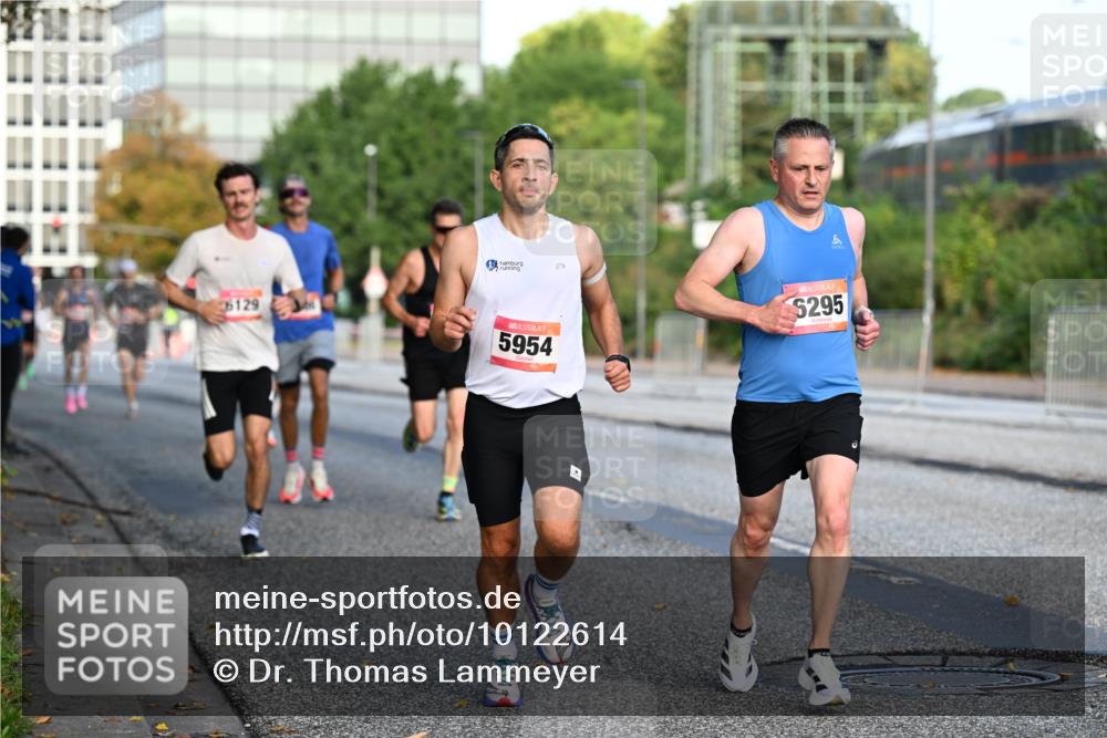 06.09.2026 - CURREX Alsterlauf Dr. Thomas Lammeyer http://msf.ph/oto/10122614 06.09.2026 09:38:09 Laufen 6129, 5954, 6295 meine-sportfotos.de