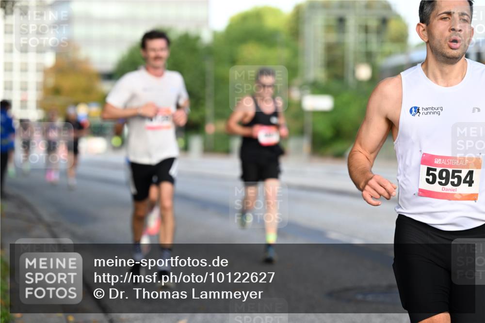 06.09.2026 - CURREX Alsterlauf Dr. Thomas Lammeyer http://msf.ph/oto/10122627 06.09.2026 09:38:10 Laufen 5954 meine-sportfotos.de
