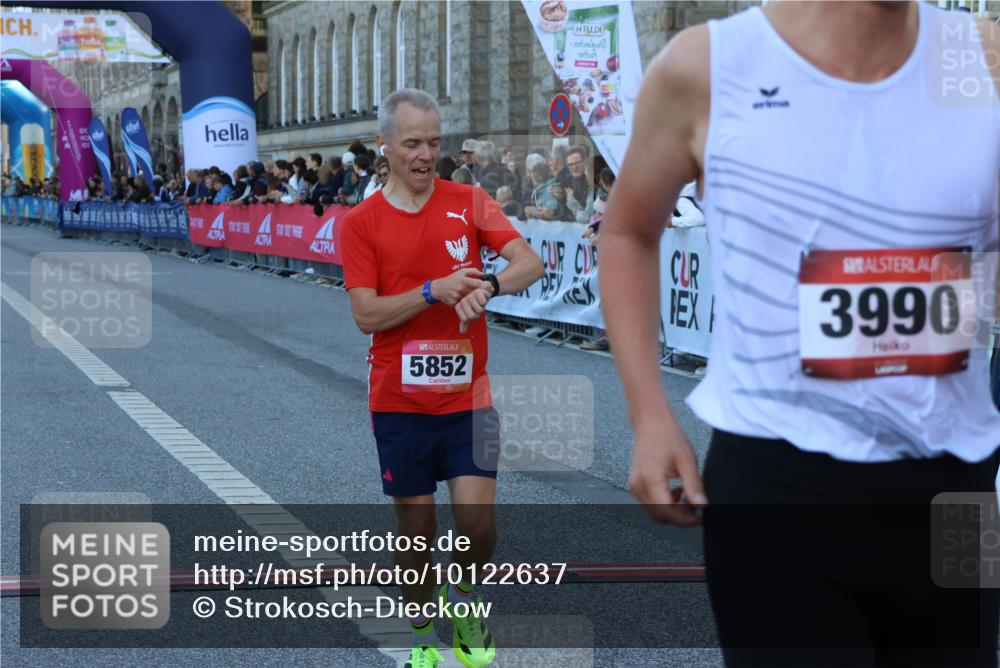 06.09.2026 - CURREX Alsterlauf Strokosch-Dieckow http://msf.ph/oto/10122637 06.09.2026 09:40:25 Ziel 2299, 3990, 4569, 4636, 5302, 5399, 5783, 5828, 5852, 6222 meine-sportfotos.de