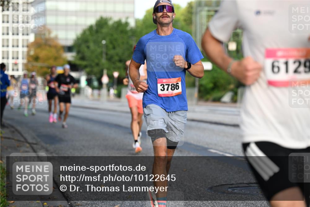 06.09.2026 - CURREX Alsterlauf Dr. Thomas Lammeyer http://msf.ph/oto/10122645 06.09.2026 09:38:12 Laufen 3786, 6129 meine-sportfotos.de