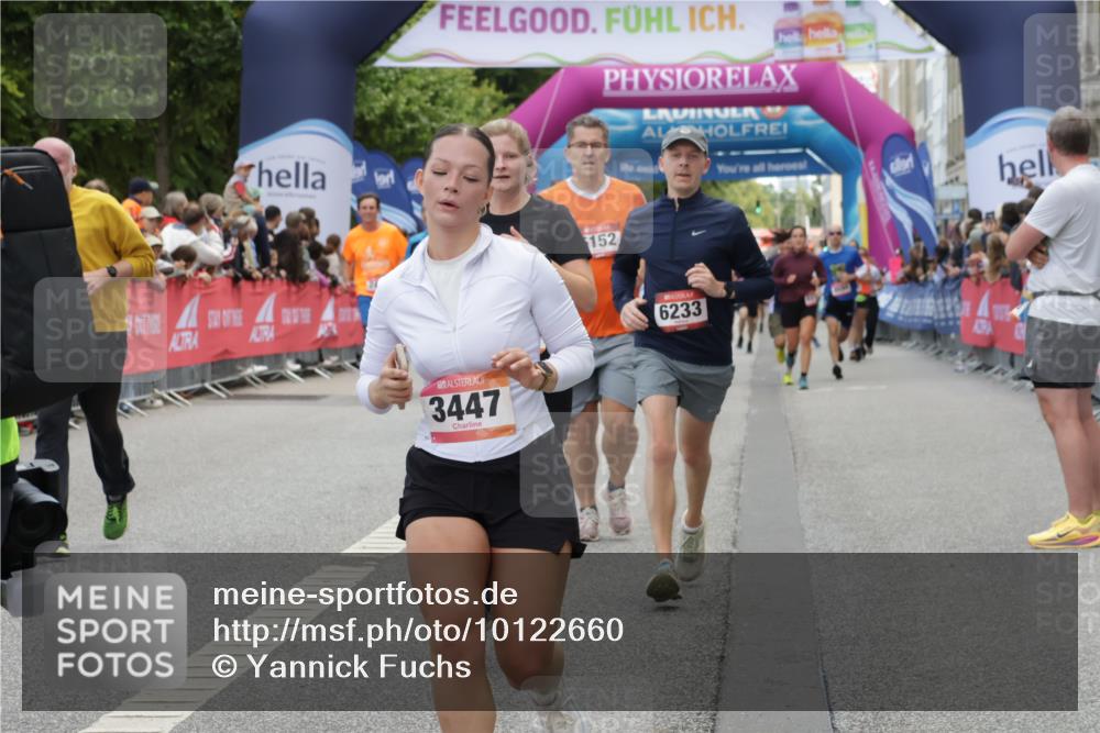 06.09.2026 - CURREX Alsterlauf Yannick Fuchs http://msf.ph/oto/10122660 06.09.2026 10:02:26 Ziel 2147, 2817, 3062, 3447, 3613, 4363, 4459, 4817, 4872, 5075, 5079, 5328, 5655, 5772, 5893, 6152, 6207, 6233 meine-sportfotos.de