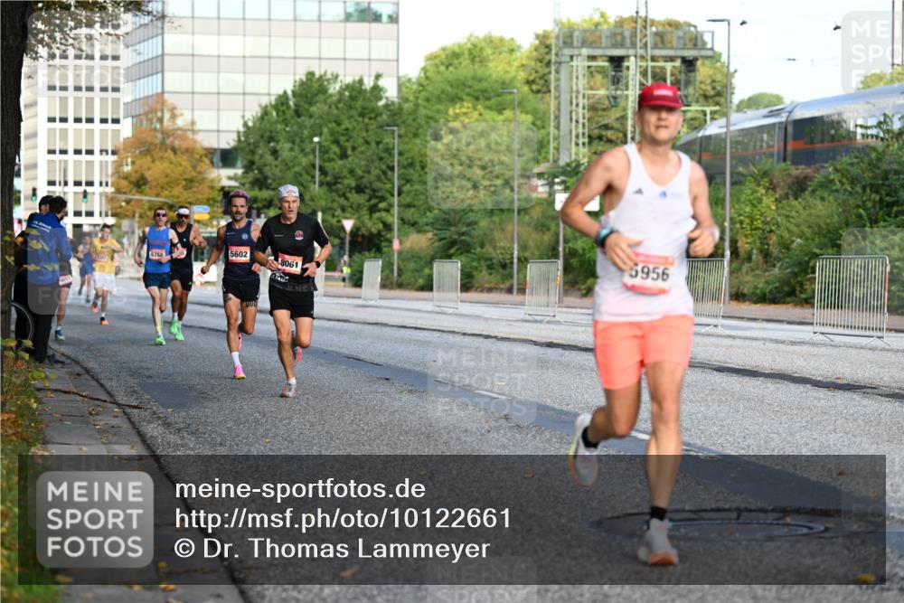 06.09.2026 - CURREX Alsterlauf Dr. Thomas Lammeyer http://msf.ph/oto/10122661 06.09.2026 09:38:14 Laufen 5768, 5602, 8061, 5956 meine-sportfotos.de