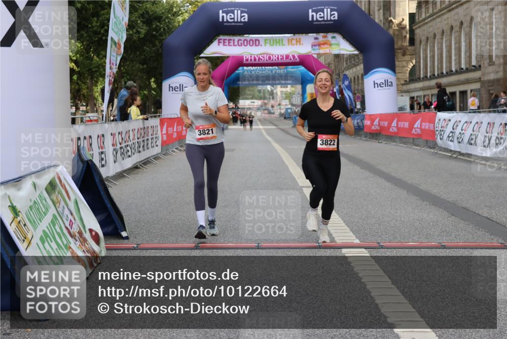 06.09.2026 - CURREX Alsterlauf Strokosch-Dieckow http://msf.ph/oto/10122664 06.09.2026 12:07:35 Ziel 1076, 3821, 3822 meine-sportfotos.de