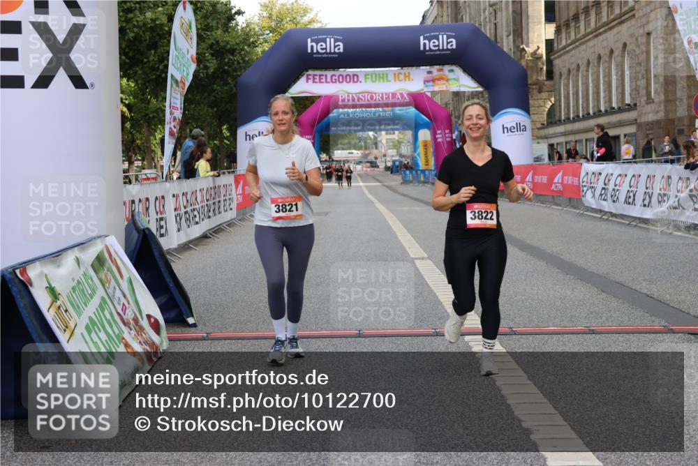 06.09.2026 - CURREX Alsterlauf Strokosch-Dieckow http://msf.ph/oto/10122700 06.09.2026 12:07:36 Ziel 1076, 3821, 3822 meine-sportfotos.de