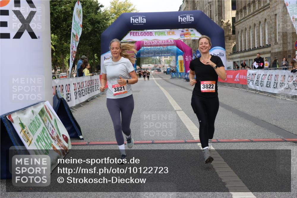06.09.2026 - CURREX Alsterlauf Strokosch-Dieckow http://msf.ph/oto/10122723 06.09.2026 12:07:36 Ziel 1076, 3821, 3822 meine-sportfotos.de