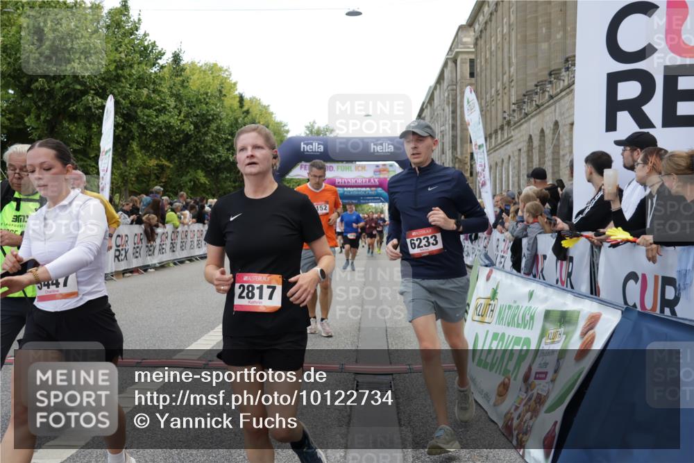 06.09.2026 - CURREX Alsterlauf Yannick Fuchs http://msf.ph/oto/10122734 06.09.2026 10:02:28 Ziel 2817, 2886, 3062, 3447, 4363, 4817, 5075, 5079, 5328, 5517, 5655, 5893, 6152, 6233, 8331 meine-sportfotos.de
