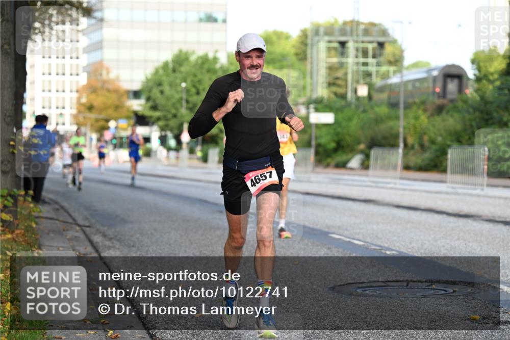 06.09.2026 - CURREX Alsterlauf Dr. Thomas Lammeyer http://msf.ph/oto/10122741 06.09.2026 09:38:21 Laufen 4657 meine-sportfotos.de