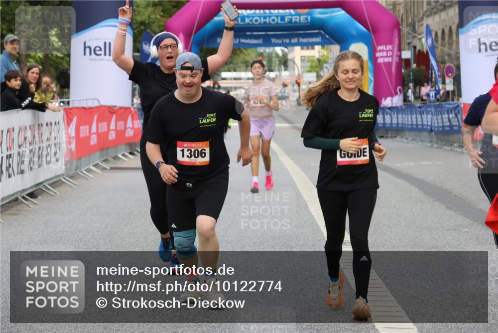 06.09.2026 - CURREX Alsterlauf Strokosch-Dieckow http://msf.ph/oto/10122774 06.09.2026 12:08:21 Ziel 1061, 1306, 1317, 3755 meine-sportfotos.de
