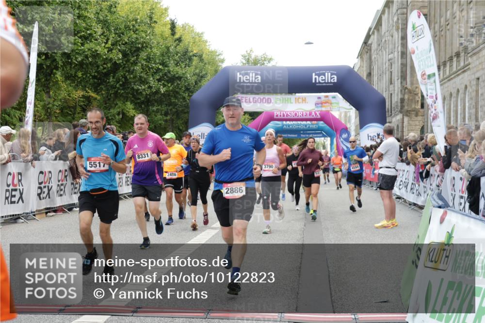 06.09.2026 - CURREX Alsterlauf Yannick Fuchs http://msf.ph/oto/10122823 06.09.2026 10:02:31 Ziel 2486, 2488, 2817, 2886, 3062, 3447, 3584, 3790, 3858, 3882, 4173, 4550, 4594, 5075, 5379, 5517, 5655, 5908, 6152, 6174, 6233, 8268, 8331 meine-sportfotos.de