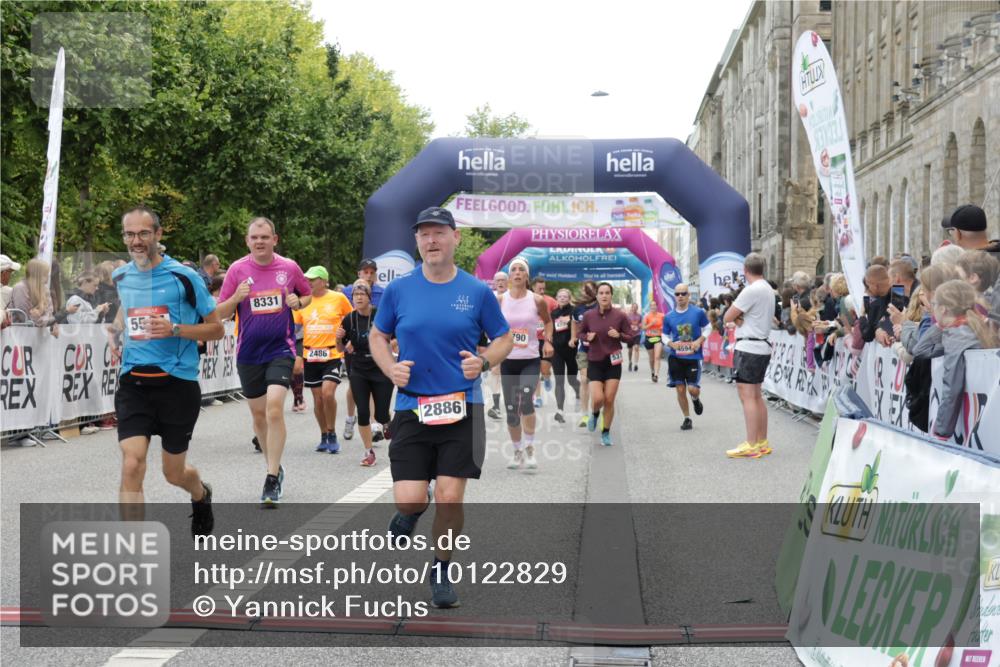 06.09.2026 - CURREX Alsterlauf Yannick Fuchs http://msf.ph/oto/10122829 06.09.2026 10:02:31 Ziel 2486, 2488, 2817, 2886, 3062, 3447, 3584, 3790, 3858, 3882, 4173, 4550, 4594, 5075, 5379, 5517, 5655, 5908, 6152, 6174, 6233, 8268, 8331 meine-sportfotos.de