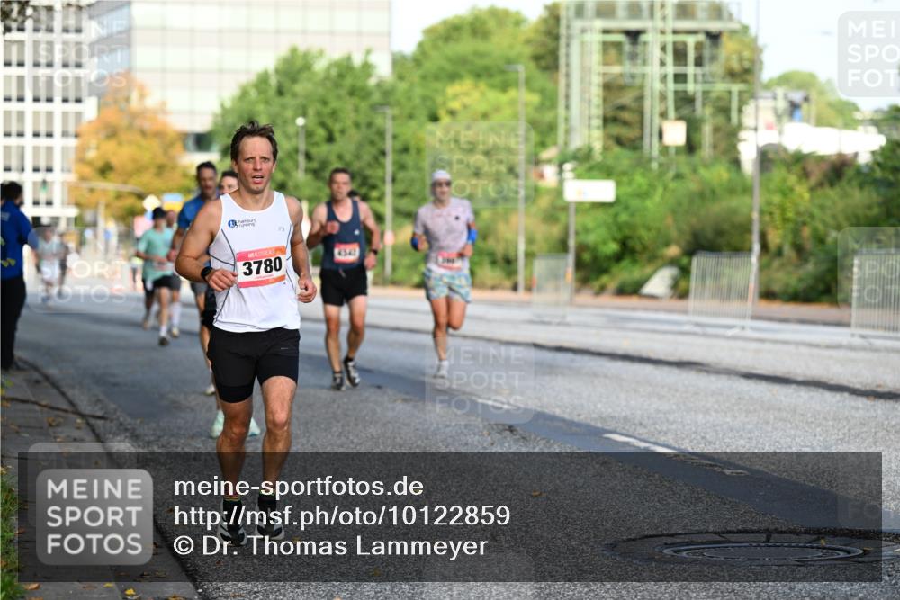 06.09.2026 - CURREX Alsterlauf Dr. Thomas Lammeyer http://msf.ph/oto/10122859 06.09.2026 09:38:35 Laufen 3780, 4342 meine-sportfotos.de
