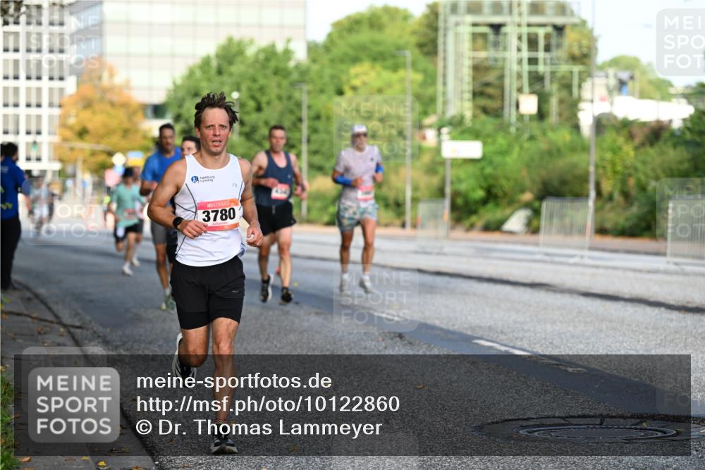 06.09.2026 - CURREX Alsterlauf Dr. Thomas Lammeyer http://msf.ph/oto/10122860 06.09.2026 09:38:35 Laufen 3780 meine-sportfotos.de