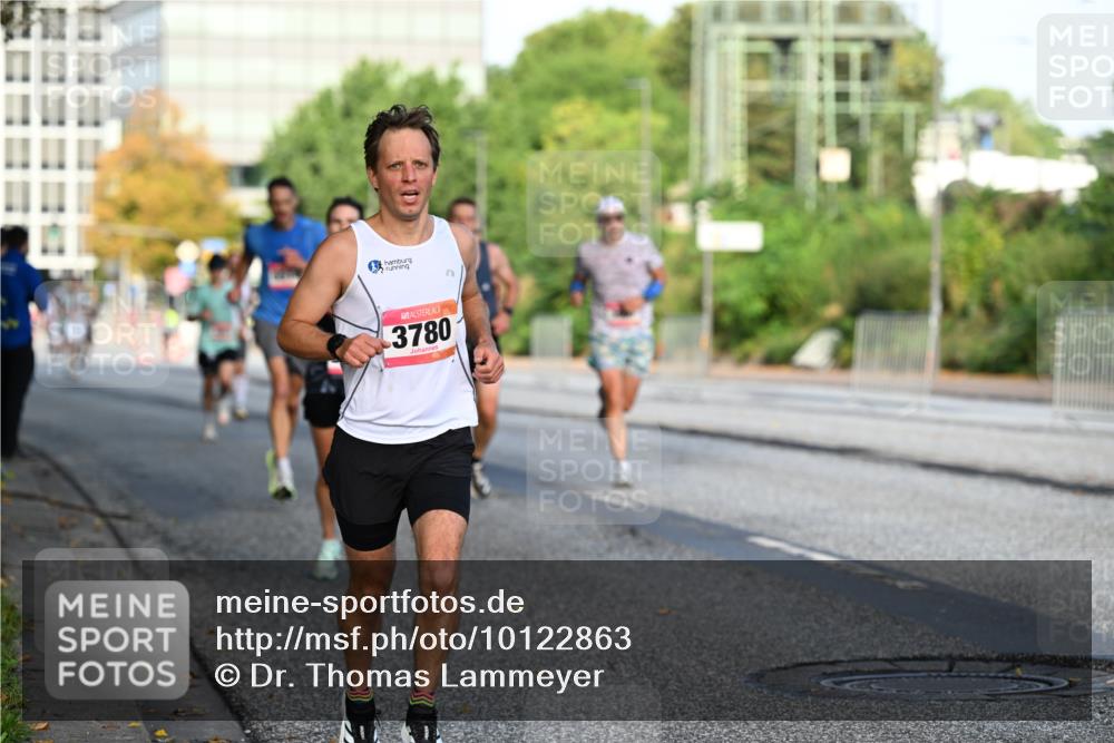 06.09.2026 - CURREX Alsterlauf Dr. Thomas Lammeyer http://msf.ph/oto/10122863 06.09.2026 09:38:35 Laufen 3780 meine-sportfotos.de
