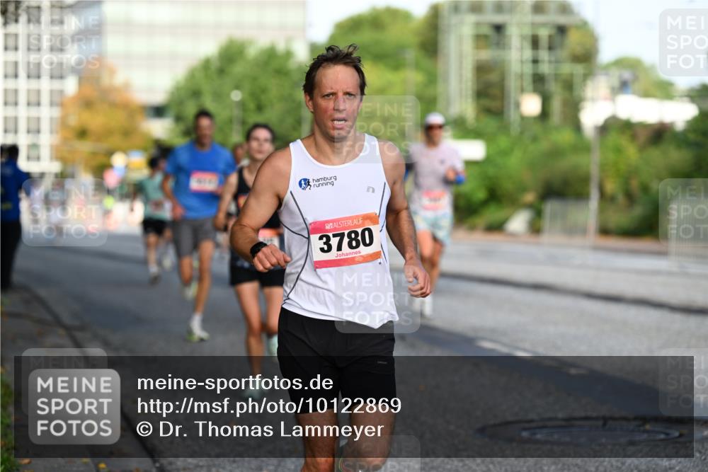 06.09.2026 - CURREX Alsterlauf Dr. Thomas Lammeyer http://msf.ph/oto/10122869 06.09.2026 09:38:36 Laufen 3780 meine-sportfotos.de