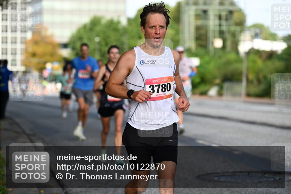 06.09.2026 - CURREX Alsterlauf Dr. Thomas Lammeyer http://msf.ph/oto/10122870 06.09.2026 09:38:36 Laufen 3780 meine-sportfotos.de