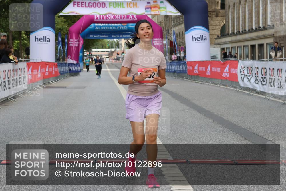 06.09.2026 - CURREX Alsterlauf Strokosch-Dieckow http://msf.ph/oto/10122896 06.09.2026 12:08:30 Ziel 1061, 1317, 8202 meine-sportfotos.de