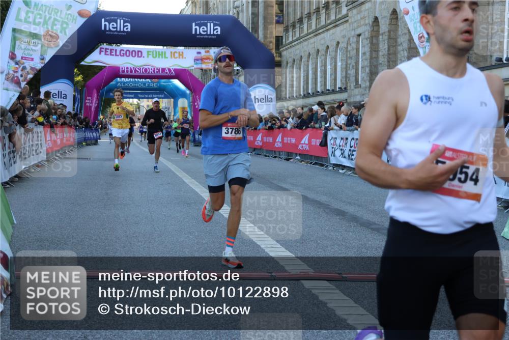 06.09.2026 - CURREX Alsterlauf Strokosch-Dieckow http://msf.ph/oto/10122898 06.09.2026 09:40:53 Ziel 3786, 4657, 4807, 5343, 5383, 5768, 5954, 6196, 6295 meine-sportfotos.de