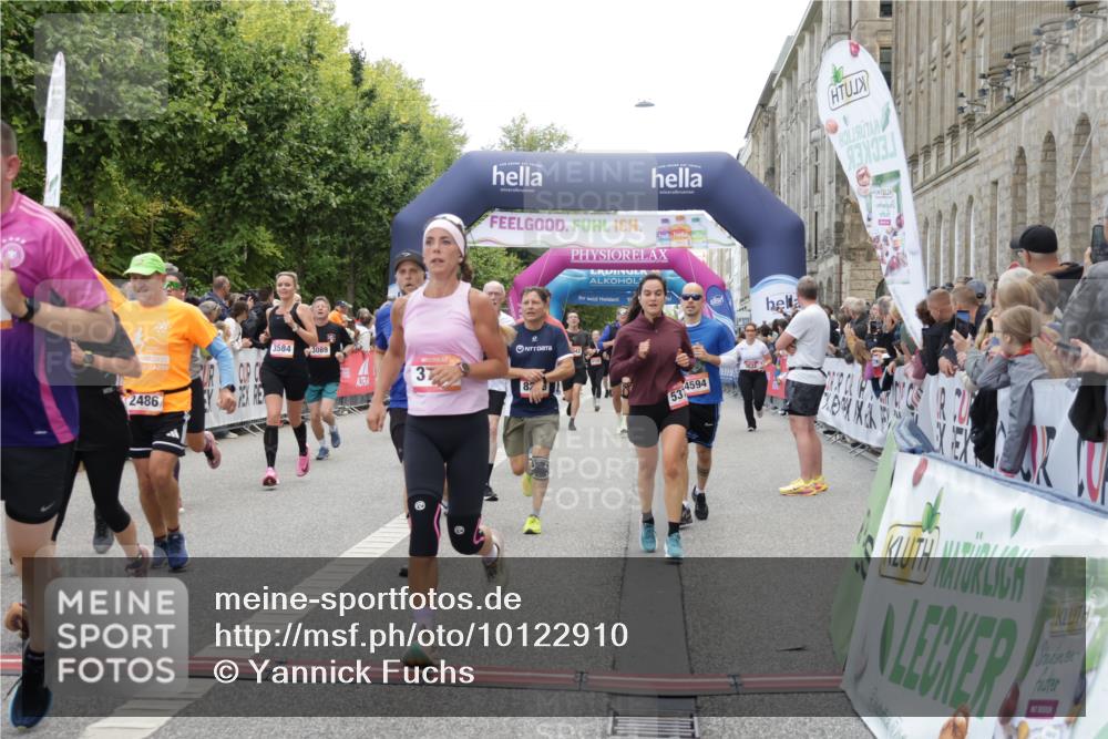 06.09.2026 - CURREX Alsterlauf Yannick Fuchs http://msf.ph/oto/10122910 06.09.2026 10:02:33 Ziel 2135, 2486, 2488, 2817, 2886, 3062, 3089, 3447, 3584, 3790, 3858, 3882, 4173, 4325, 4550, 4594, 4624, 5379, 5517, 5655, 5908, 6152, 6174, 6203, 6233, 8268, 8331 meine-sportfotos.de