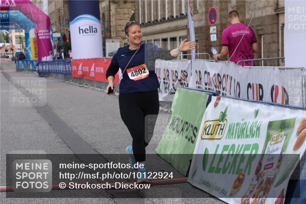 06.09.2026 - CURREX Alsterlauf Strokosch-Dieckow http://msf.ph/oto/10122924 06.09.2026 12:08:51 Ziel 4802 meine-sportfotos.de