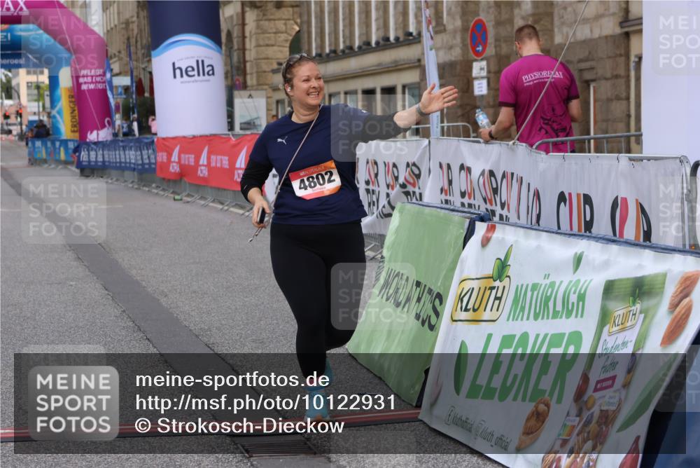 06.09.2026 - CURREX Alsterlauf Strokosch-Dieckow http://msf.ph/oto/10122931 06.09.2026 12:08:51 Ziel 4802 meine-sportfotos.de