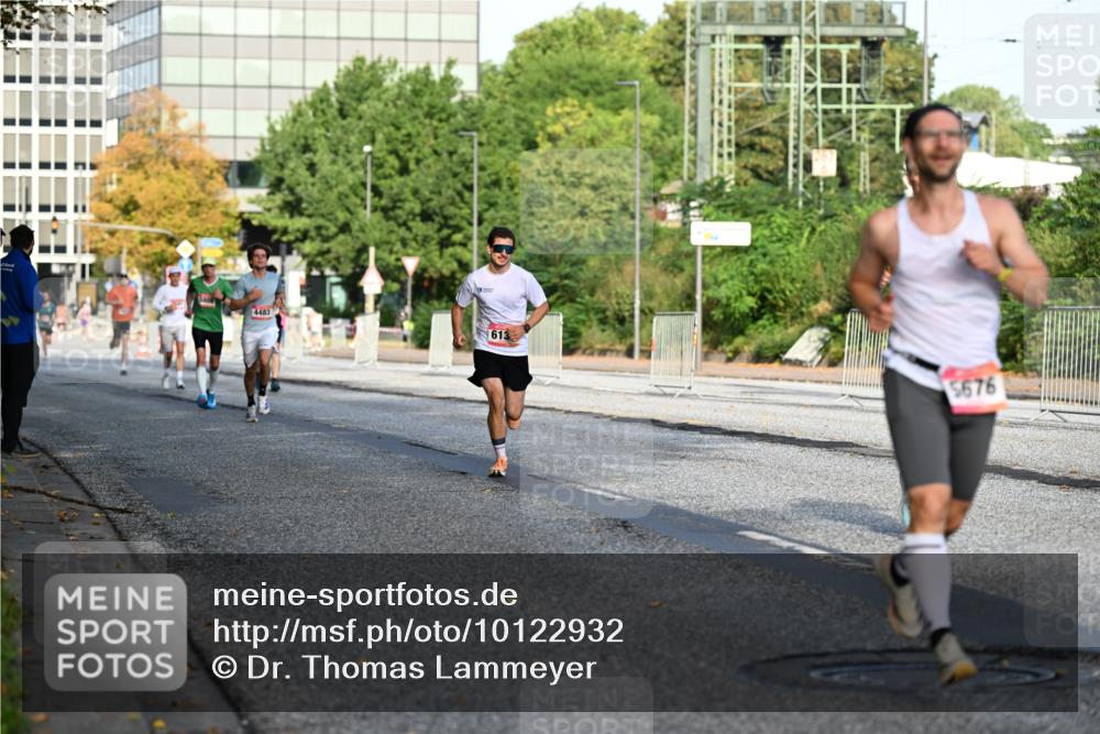 06.09.2026 - CURREX Alsterlauf Dr. Thomas Lammeyer http://msf.ph/oto/10122932 06.09.2026 09:38:42 Laufen 4483, 613, 5676 meine-sportfotos.de