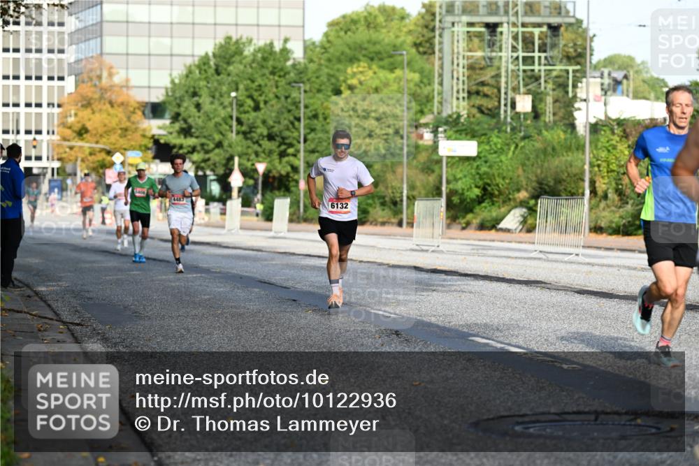 06.09.2026 - CURREX Alsterlauf Dr. Thomas Lammeyer http://msf.ph/oto/10122936 06.09.2026 09:38:43 Laufen 4483, 6132 meine-sportfotos.de