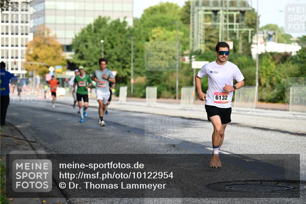 06.09.2026 - CURREX Alsterlauf Dr. Thomas Lammeyer http://msf.ph/oto/10122954 06.09.2026 09:38:45 Laufen 6132 meine-sportfotos.de