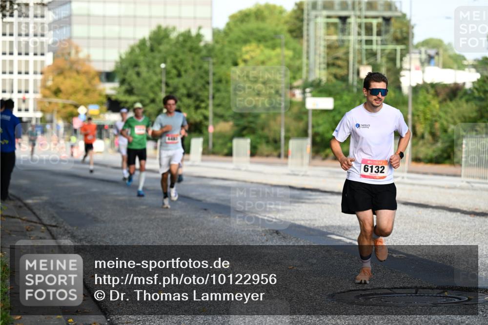 06.09.2026 - CURREX Alsterlauf Dr. Thomas Lammeyer http://msf.ph/oto/10122956 06.09.2026 09:38:45 Laufen 2, 6132 meine-sportfotos.de