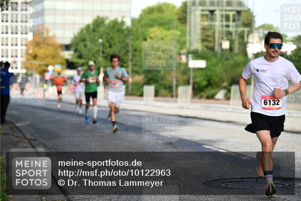 06.09.2026 - CURREX Alsterlauf Dr. Thomas Lammeyer http://msf.ph/oto/10122963 06.09.2026 09:38:46 Laufen 6132 meine-sportfotos.de