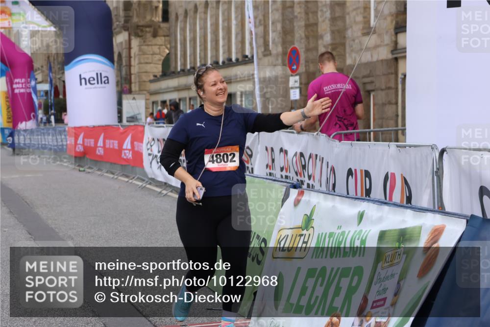 06.09.2026 - CURREX Alsterlauf Strokosch-Dieckow http://msf.ph/oto/10122968 06.09.2026 12:08:51 Ziel 4802 meine-sportfotos.de