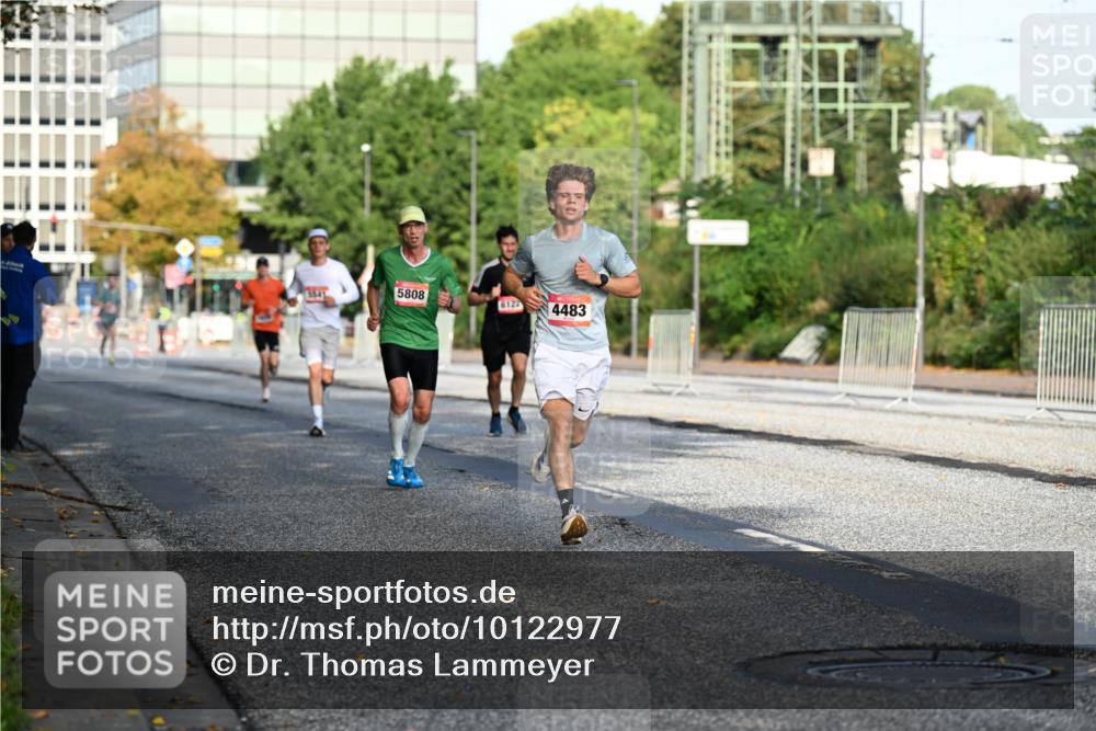 06.09.2026 - CURREX Alsterlauf Dr. Thomas Lammeyer http://msf.ph/oto/10122977 06.09.2026 09:38:47 Laufen 5808, 6122, 4483 meine-sportfotos.de
