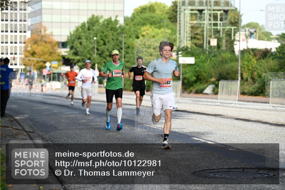 06.09.2026 - CURREX Alsterlauf Dr. Thomas Lammeyer http://msf.ph/oto/10122981 06.09.2026 09:38:47 Laufen 5808, 6122, 83 meine-sportfotos.de