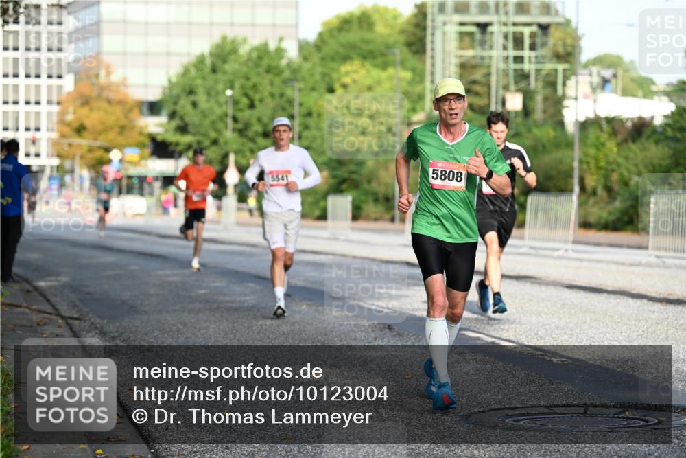 06.09.2026 - CURREX Alsterlauf Dr. Thomas Lammeyer http://msf.ph/oto/10123004 06.09.2026 09:38:50 Laufen 5541, 5808 meine-sportfotos.de