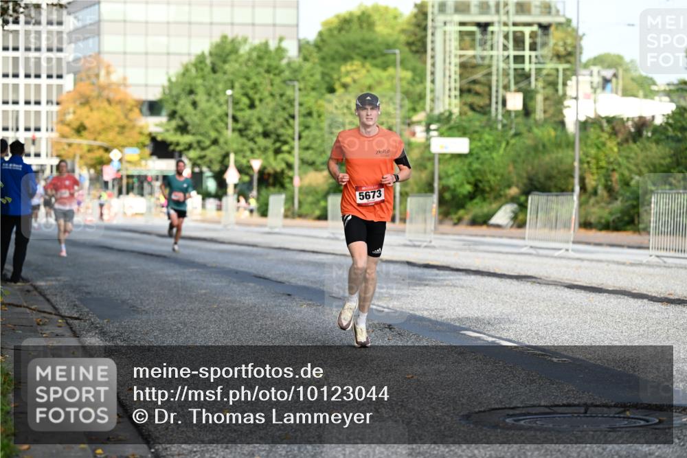 06.09.2026 - CURREX Alsterlauf Dr. Thomas Lammeyer http://msf.ph/oto/10123044 06.09.2026 09:38:53 Laufen 5673 meine-sportfotos.de