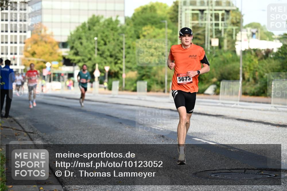 06.09.2026 - CURREX Alsterlauf Dr. Thomas Lammeyer http://msf.ph/oto/10123052 06.09.2026 09:38:54 Laufen 5673 meine-sportfotos.de