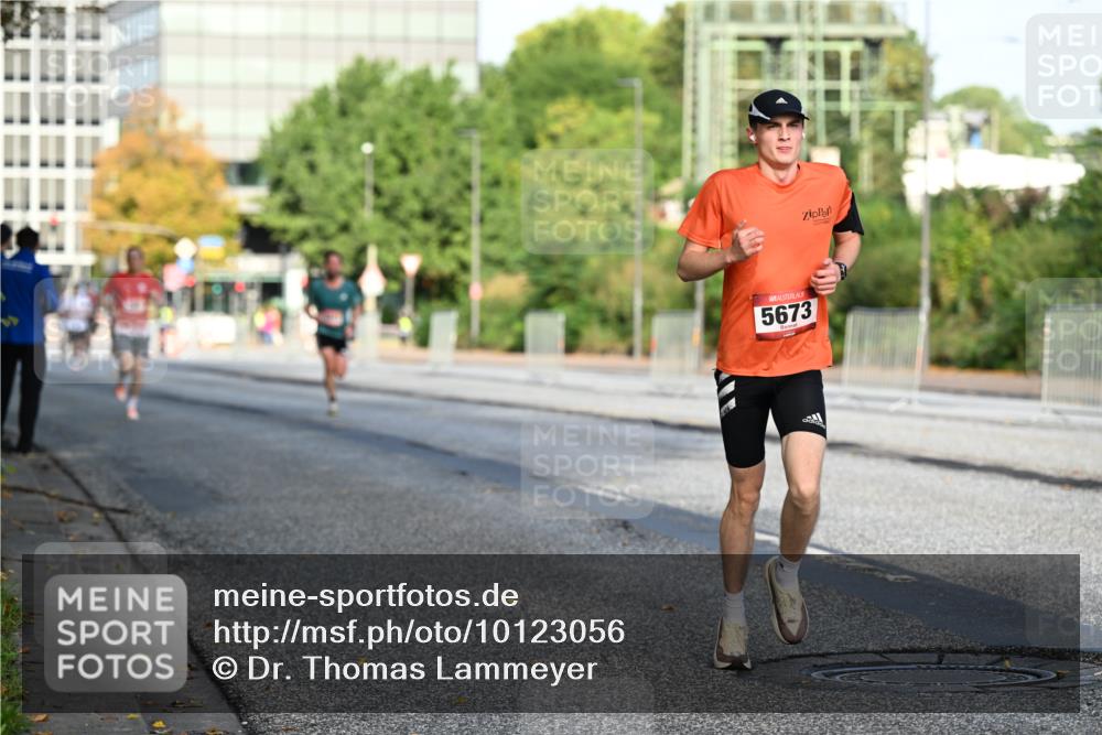 06.09.2026 - CURREX Alsterlauf Dr. Thomas Lammeyer http://msf.ph/oto/10123056 06.09.2026 09:38:54 Laufen 5673 meine-sportfotos.de