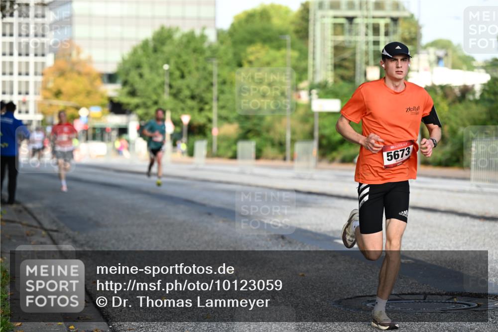 06.09.2026 - CURREX Alsterlauf Dr. Thomas Lammeyer http://msf.ph/oto/10123059 06.09.2026 09:38:55 Laufen 5673 meine-sportfotos.de