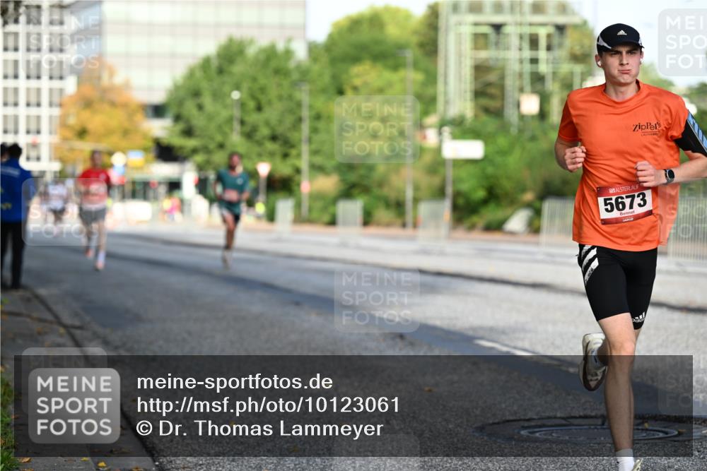 06.09.2026 - CURREX Alsterlauf Dr. Thomas Lammeyer http://msf.ph/oto/10123061 06.09.2026 09:38:55 Laufen 5673 meine-sportfotos.de