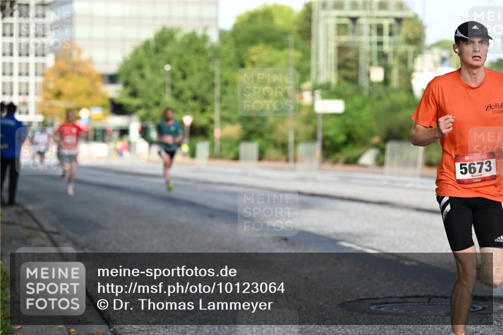 06.09.2026 - CURREX Alsterlauf Dr. Thomas Lammeyer http://msf.ph/oto/10123064 06.09.2026 09:38:55 Laufen 5673 meine-sportfotos.de