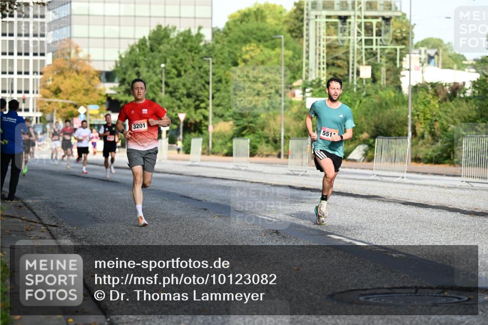 06.09.2026 - CURREX Alsterlauf Dr. Thomas Lammeyer http://msf.ph/oto/10123082 06.09.2026 09:38:59 Laufen 3201, 551 meine-sportfotos.de